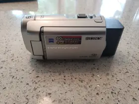 Dcr-sx40 Sony 4 Gb Camcorder - Silver Battery Not Working