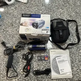 Dcr-sx45 Sony Dcr-sx45/l Camcorder Blue Handycam Box Charger Battery 3 X Sd Cards And Bag