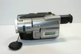 Dcr-trv103 Sony Refurbished Digital8 Hi8 8mm Camcorder Kit Transfer To Pc/laptop #3