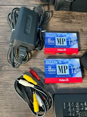 Dcr-trv110 Sony Digital 8 Handycam Camcorder Video Camera Bundle Works #2