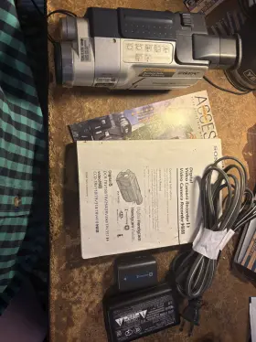 Dcr-trv118 Sony Handycam Digital 8 Camcorder With Nightshot Tested And Works