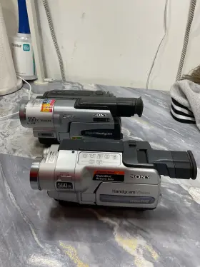 Dcr-trv130-ccd-tvr318 Sony 2 Handycam Dcr-trv130 And Ccd-trv318