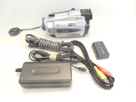 Dcr-trv18 Sony Refurbished Handycam Mini Dv Camcorder Tested 90-day Warranty