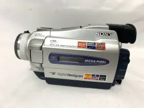 Dcr-trv27 Sony Camcorder- Parts/ Repair With Charger Batts Memory Card - Read