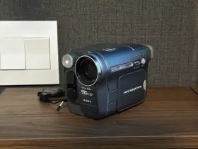 Dcr-trv328 Sony Handycam Digital 8 Ntsc-tested With Battery
