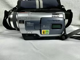 Dcr-trv330 Sony Handycam Digital 8 Camcorder Nightshot With Remote And Memory Card #2