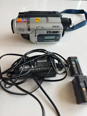 Dcr-trv420e Sony Digital Handycam 8 Pal Camcorder Tested With Charger Batt