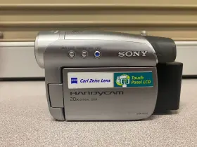 Dcr-trv460e Sony Handycam Digital-8 Camcorder. Tested Used