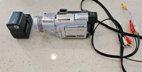 Dcr-trv70 Sony Handycam 120x Video Camcorder Play Transfer Mini Dv Tested