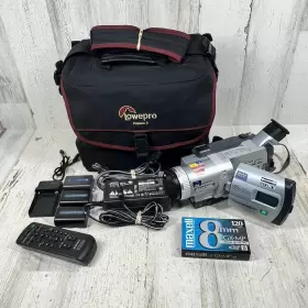 Dcr-trv730 Sony Handycam Digital8 Hi8 Camcorder Bundle With Nightshot - Tested