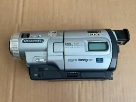 Dcr-trv830 Sony Digital Handycam Hi8 Camcorder Video Camera - Parts Not Working