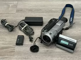Dcr-trv315 Sony Dcr-tvr315 Handycam Digital 8 In Good Working Condition With Battery And Charger #2
