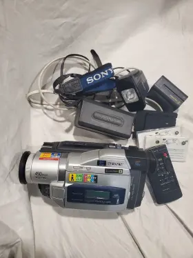 Dcr-tvr820 Sony Ntsc Digital Handy-cam #2