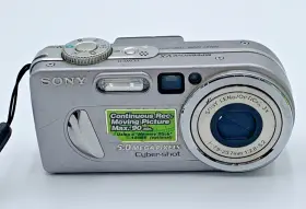 Dsc-p10 Sony Cyber-shot 5mp 3x Optical Zoom Silver Digital Camera W.battery Fair