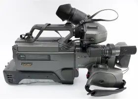 Dsr-200 Sony Dvcam Digital Camcorder Super Steady Shot 3ccd For Parts/repair