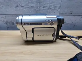 Dvr-trv260 Sony Handycam Digital 8 Steadyshot Video Camera - Tested/working With Bag