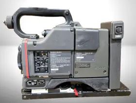 Dxc-325 Sony Dxc-325/ca-325 Video Camera/adapter With Mount For Parts Fast Free Shipping