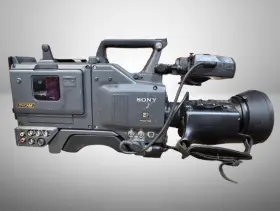 Dxc-d30 Sony Dxc-d30/dsr-1 With Fujinon 16x Tv Zoom Lens For Parts Fast Free Shipping