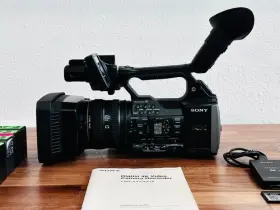 Fdr-ax1 Sony Digital 4k Xavc-s Professional Handycam Video Camera And Accessories