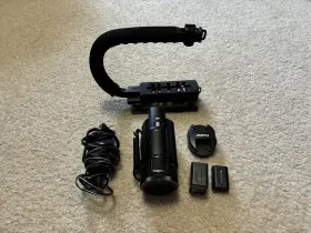 Fdr-ax53 Sony Fdrax53/b 16.6mp 4k Handycam Camera With Accessories