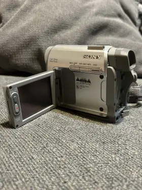 Dcr-hc20 Sony Hc20 Ntsc Handycam / No Batteries Not Tested #2
