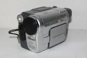Dcr-trv460 Sony Hcr-trv460 Handycam For Parts Please Read