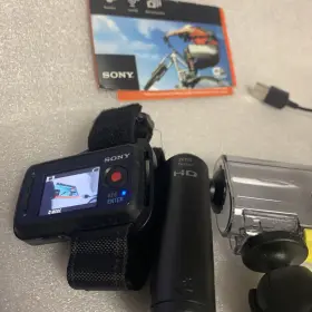 Hdr-as20 Sony Exmor R Steady Shot 11.9 Camcorder And Rm-lvr2 Live View Remote Case #2