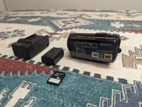 Hdr-cx110 Sony Handycam Camcorder Tested W 8gb Memory Stick And Charger/battery #2