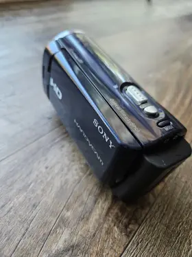 Sony Hdr-cx260v/b Hdr-cx260v 16 Gb Camcorder And Battery Charger Tested Works