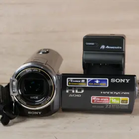 Hdr-cx300 Sony Hd 16gb Camcorder Good/tested