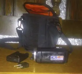 Hdr-cx470 Sony New Black Hand Held Camcorder Battery Charger With Case
