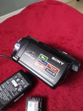 Hdr-cx760 Sony Handycam Charger And 3 Batteries. Amazing Camara #3