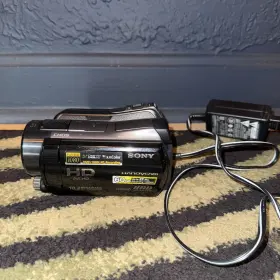 Hdr-sr12e Sony Super Steadyshot Hd Handycam 10.2 Mega Pixels 120gb Camcorder