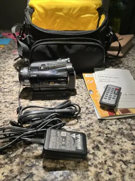 Hdr-sr7e Sony 60gb Hard-disc Hdd Handycam Camcorder Video Camera &6.1mp Night
