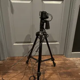 Hdr-xr550v Sony Handycam Hd Video Camera/ Tripod / Tested Works