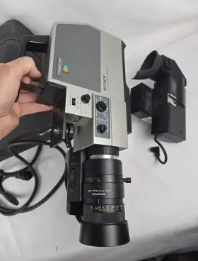 Hvc-2400 Sony Trinicon Tube Camera With Case