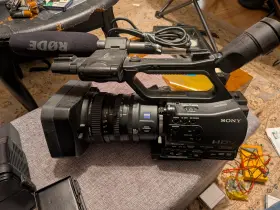 Hvr-v7u Sony Hdv Professional Camcorder Kit Slightly Used