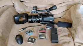 Hvrv1u.b Sony Hvr-v1u Camcorder - Black
