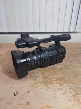 Hxr-nx5n Sony Nxcam Digital Camcorder For Parts Or Repair