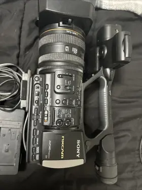 Hxr-nx5u Sony Camcorder - Black With Ac Adapter/charger #2