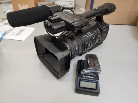 Hxr-nx100 Sony Hxrnx100 Full Hd Nxcam Camcorder - Black
