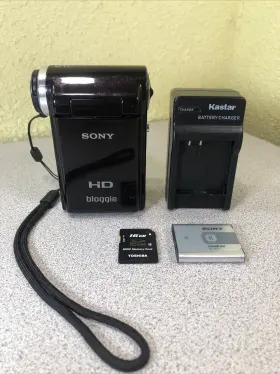Mhs-cm5 Sony Bloggie Hd Camcorder Streaming Camera Great Working Unit