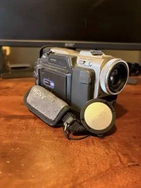 P101 Sony Handheld Video Camera Lot
