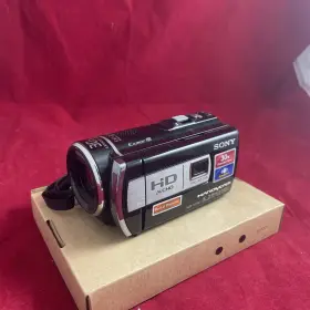 Pj200 Sony Handycam Hdr Hd Camcorder With Projector Untested