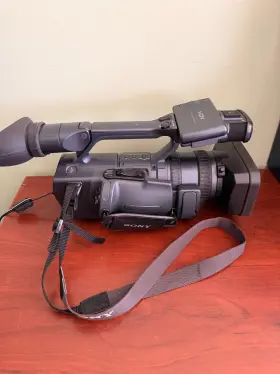 Recorder1080i Sony Hdv Digital Hd Video Camera Recorder 1080i- For Parts