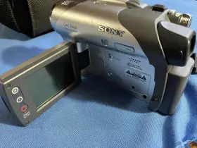 Screen-dvd105 Sony Camcorder Dcr-dvd105 With Case #2