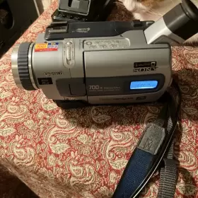 Dcr-trv530 Sony Trv-530 Handycam Digital-8 Camcorder - Ntsc Silver Hi8