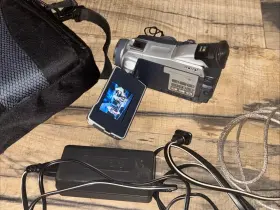 Dcr-trv16e Sony Trv16e Compact Digital Tape Camcorder Battery Charger Firewire Works #2