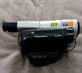 Dcr-trv120 Sony Tvr120 Ntcs Handycam Digital 8 Video Camera