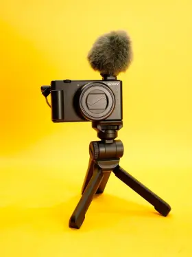 Zv-1m2 Sony With Grip And Mic